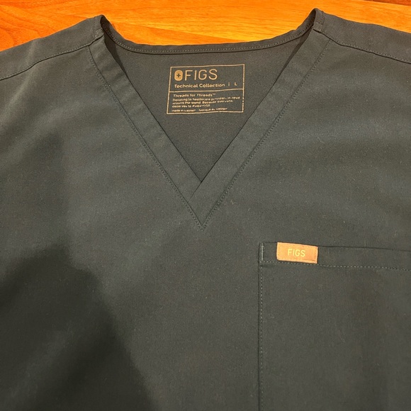 Figs one Pocket Scrub Top-Deep Reef - Picture 3 of 5